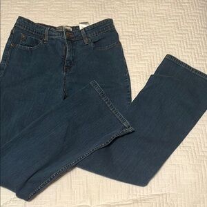Signature by Levi Strauss Blue Boot Cut Jeans, Size 8 Medium.